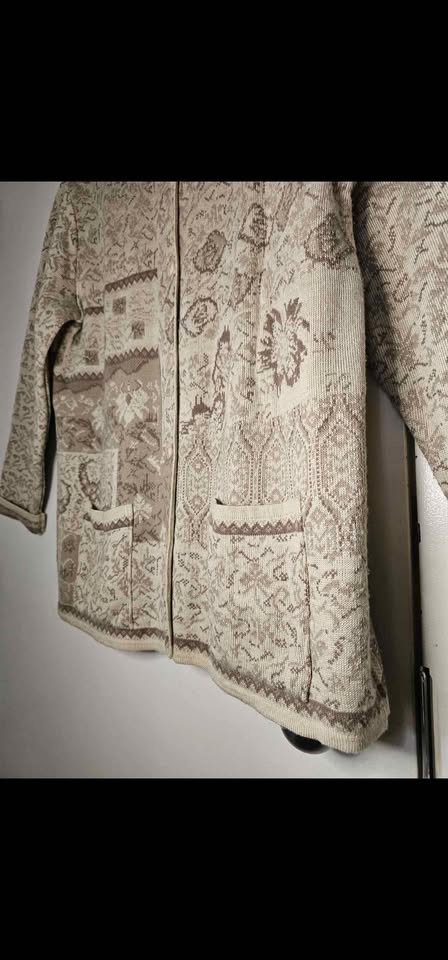 Size Large Vintage Minimalist Cardigan Sweater - photo 4