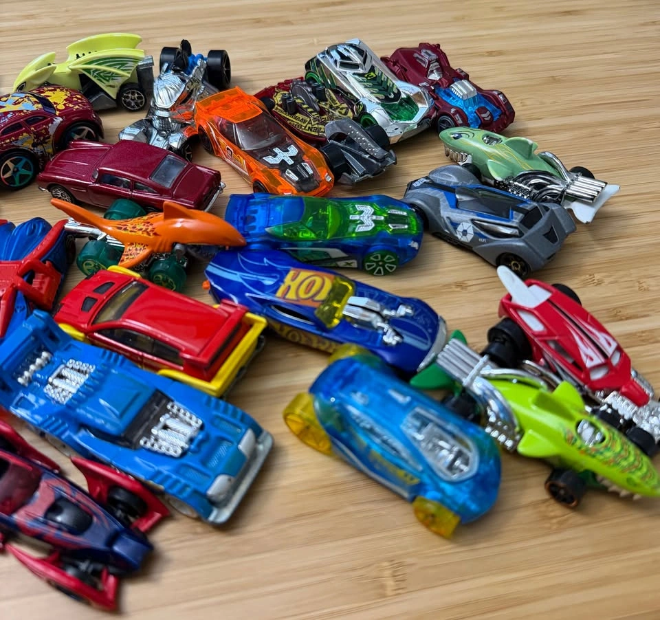 47 Hot Wheels & Diecast Cars Lot Mixed Bundle Mattel Modern Asso - photo 3