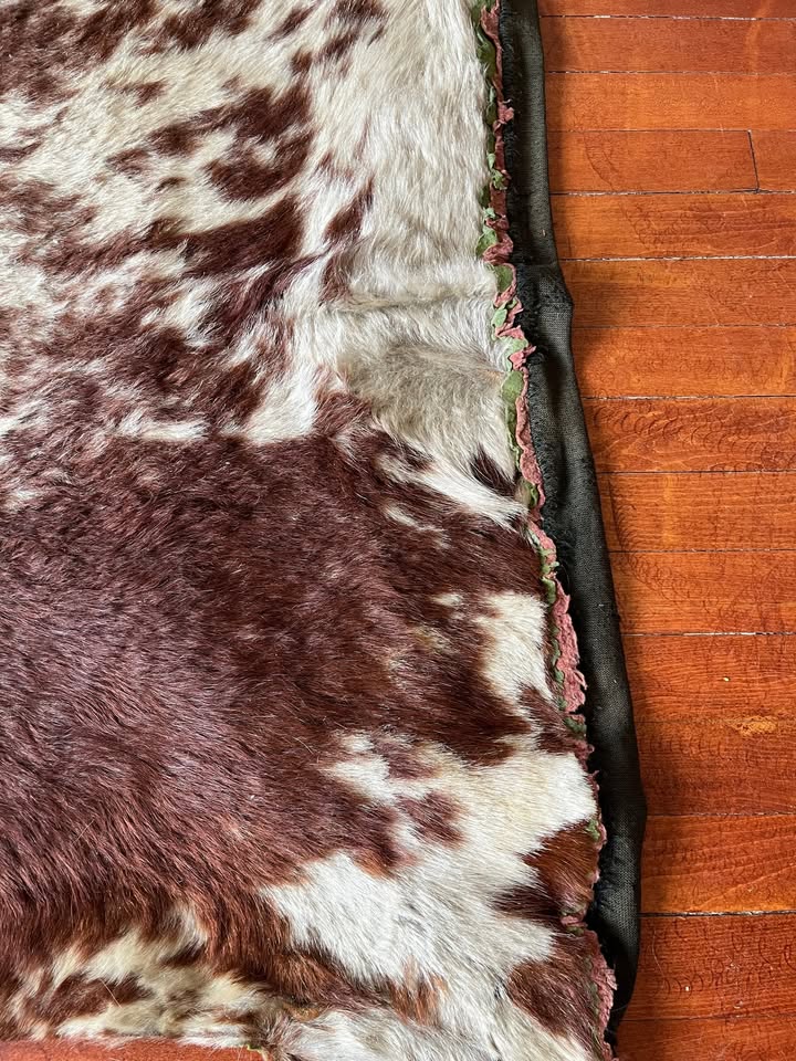 Vintage cow rug - photo 2