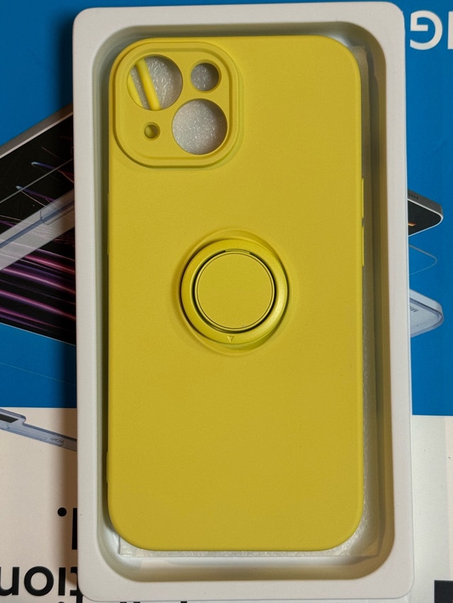 Lemon Yellow Silicone Case for iPhone 15
