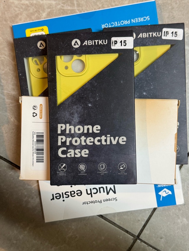 Lemon Yellow Silicone Case for iPhone 15 - photo 4