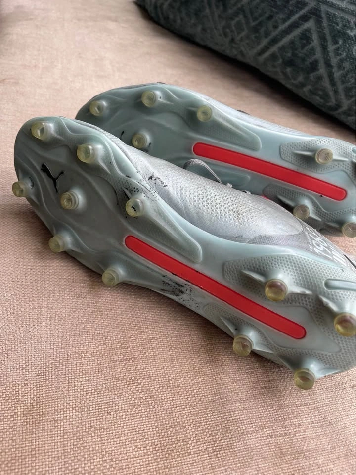 Puma Soccer Cleats - Size 7 - photo 3