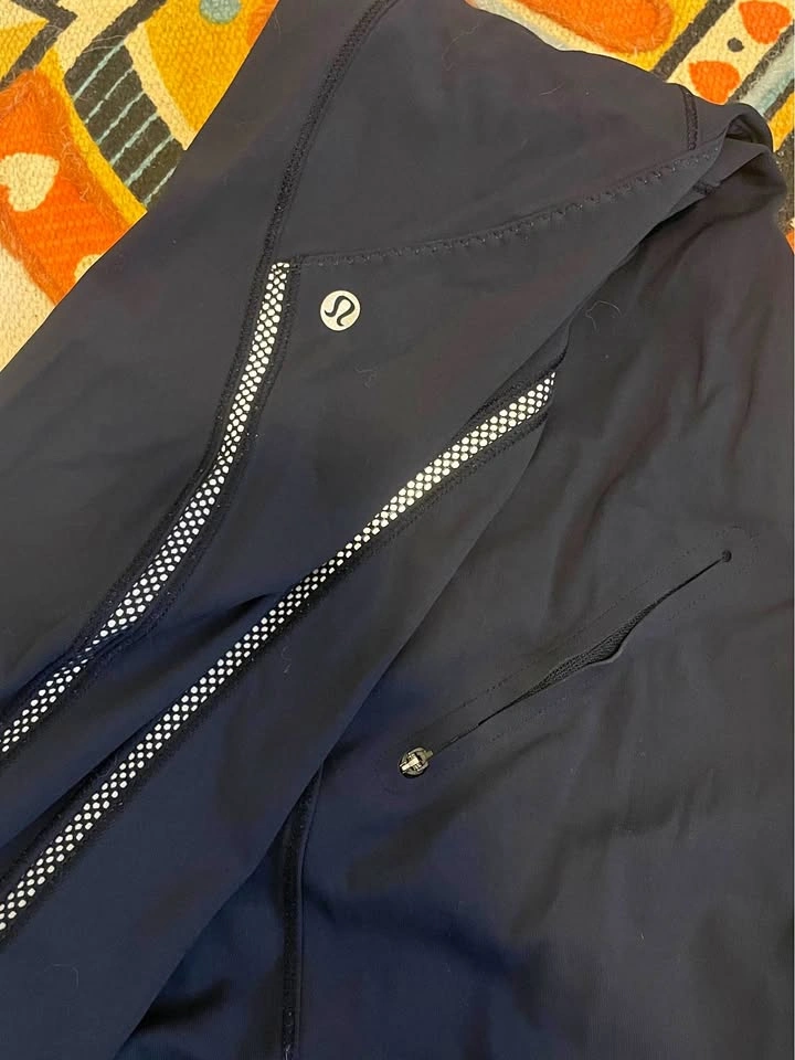 Lululemon Reflective Running Leggings Size 6