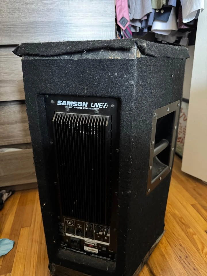 Samson Live L612 300 Watt Powered PA Speaker - photo 2