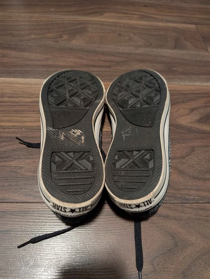 Converse size women 7 with skulls - photo 5