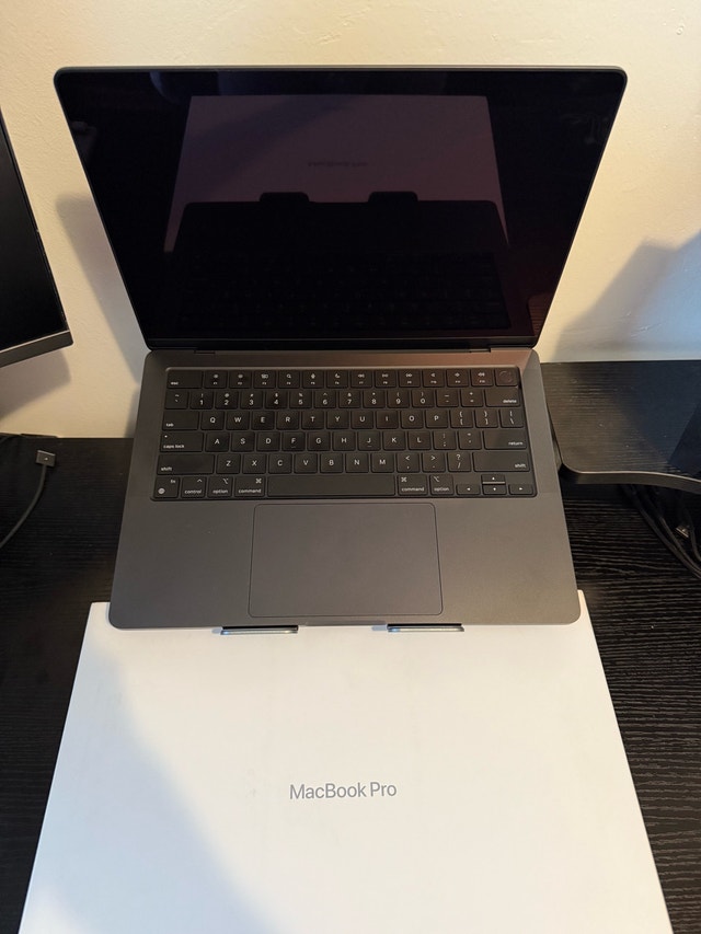 MacBook Pro 14” M3 Pro (2024) - 18GB RAM, 512GB SSD - photo 4