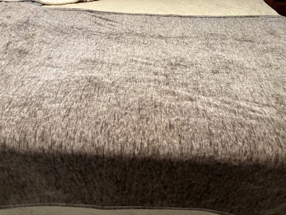 Soft speckled brown fur throw 49" x 62"