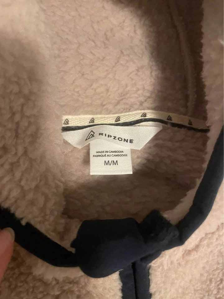 New Kid’s Teddy Bear Fleece 🧸 Size M (9-10y) - photo 2