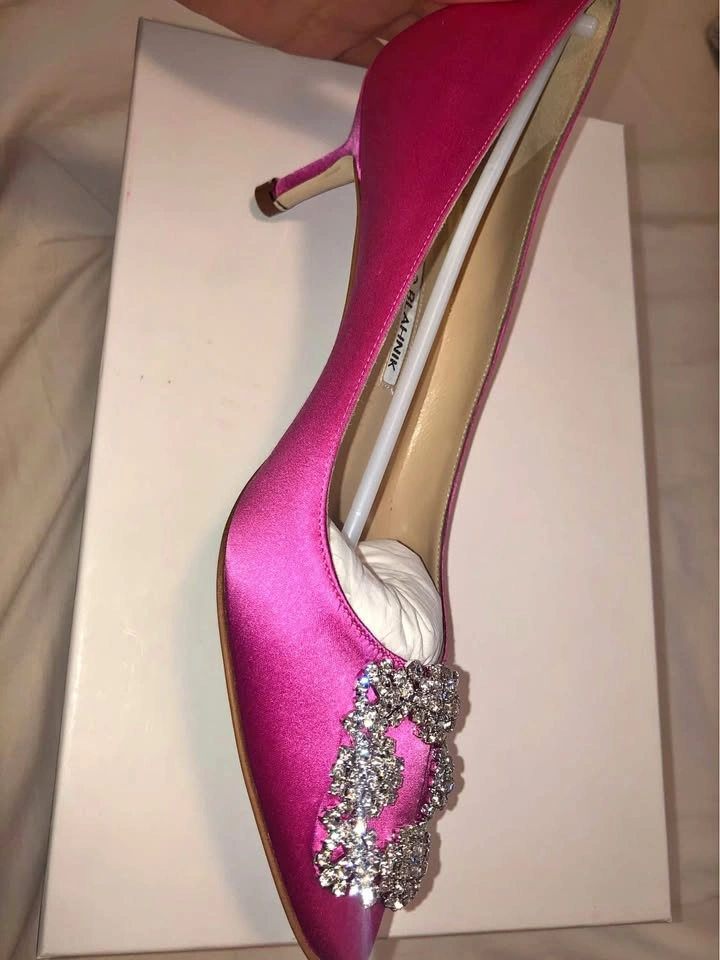Manolo Blahnik Hangisi Satin Pumps - Size 37.5