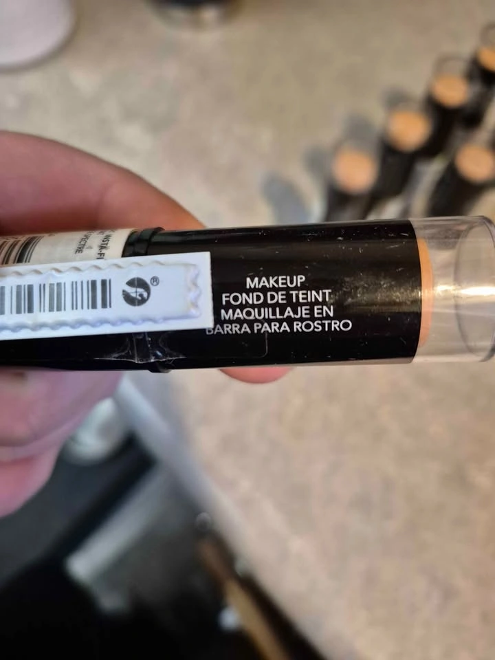 Revlon PhotoReady Insta-Fix, NEW Multiple Shades, ONLY 3 left - photo 5