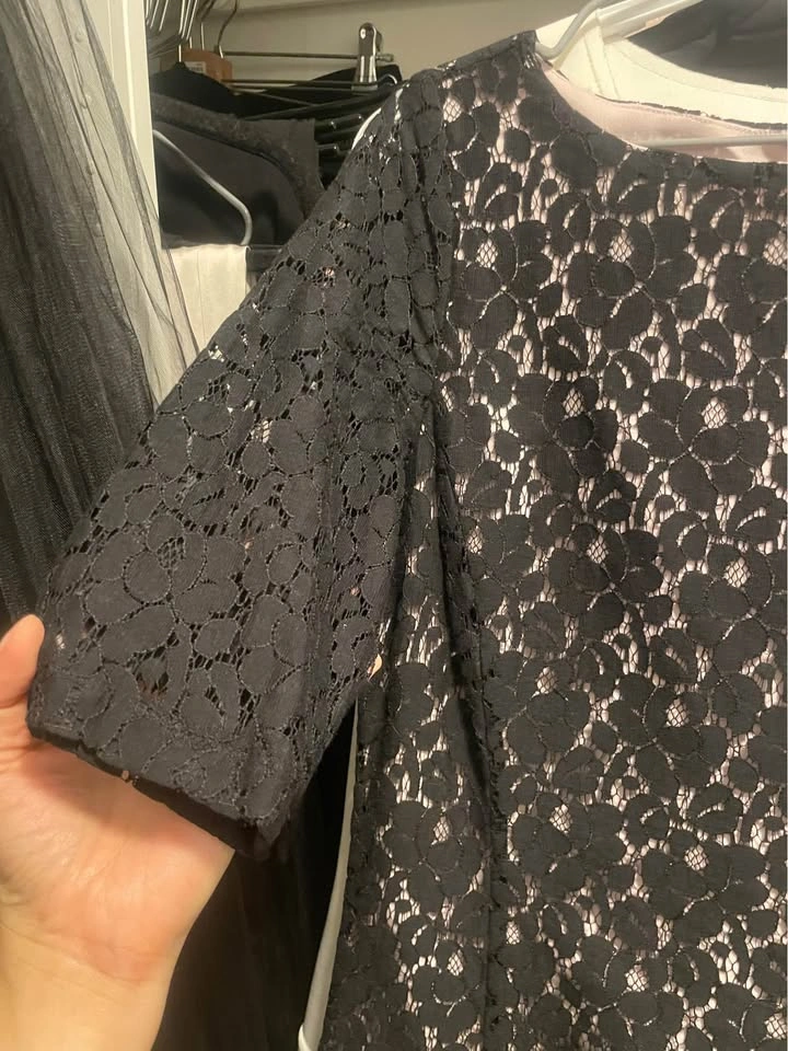 Kenneth Cole dress- size 4 (comfortable fit) - photo 3