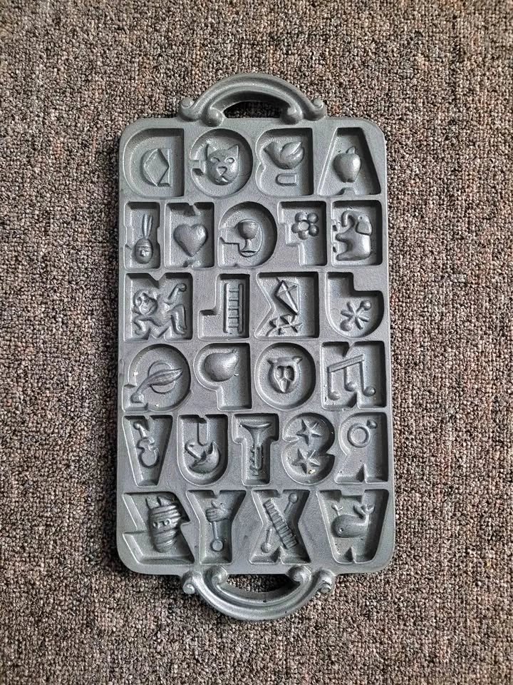 Vintage Cast Iron Cookie Mould