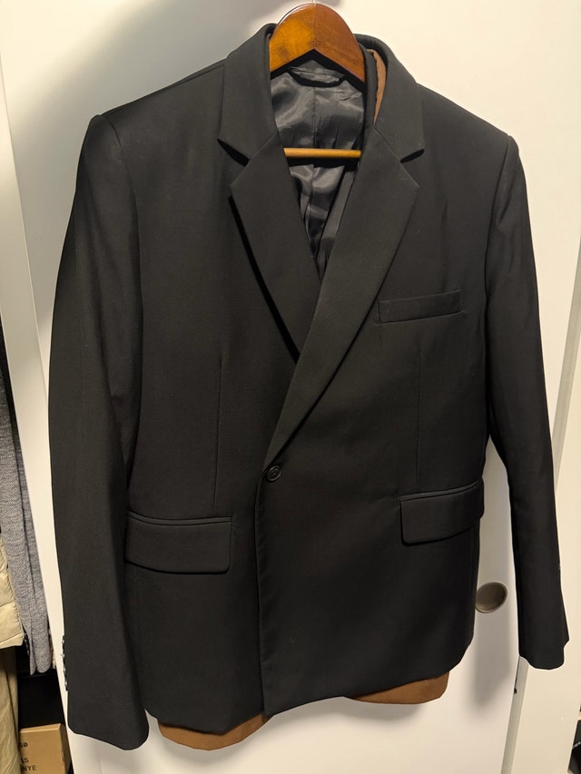 Unawares Black Blazer