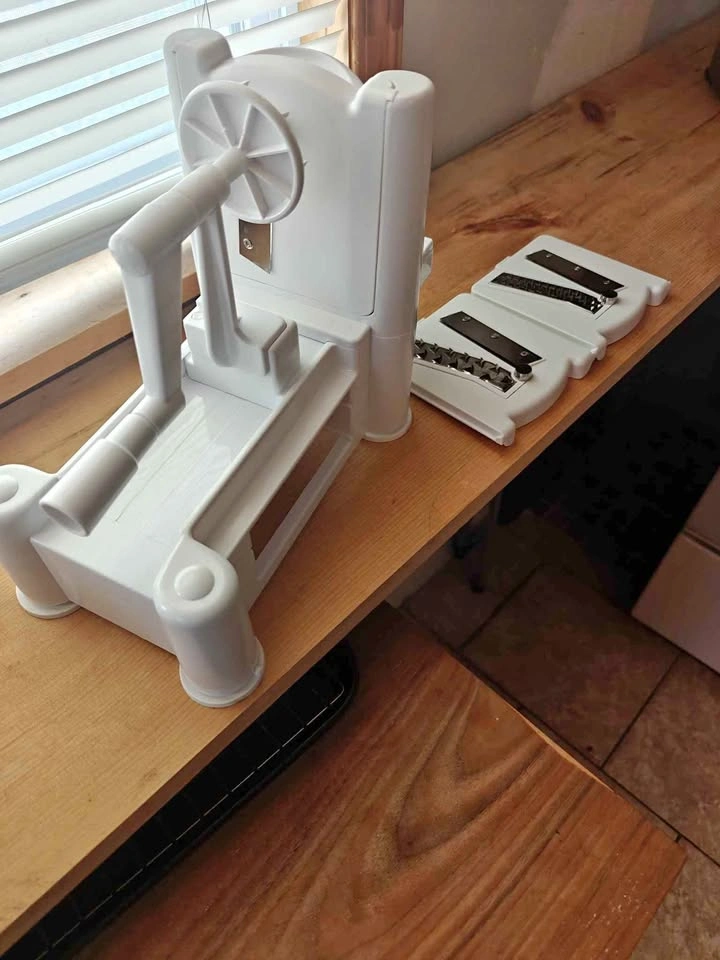 Spiralizer. 3 Blade