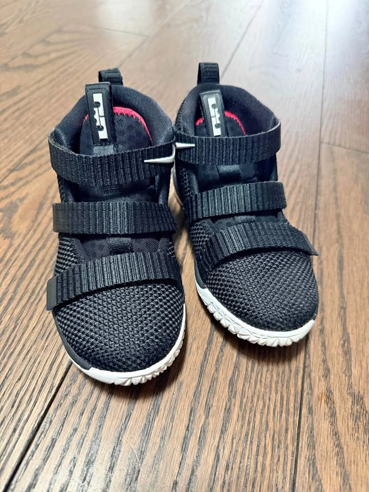 2017 Nike Lebron Soldier Toddler Size 9C