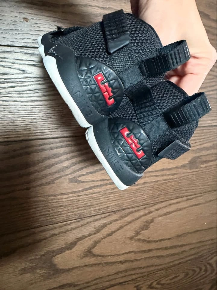 2017 Nike Lebron Soldier Toddler Size 9C - photo 4