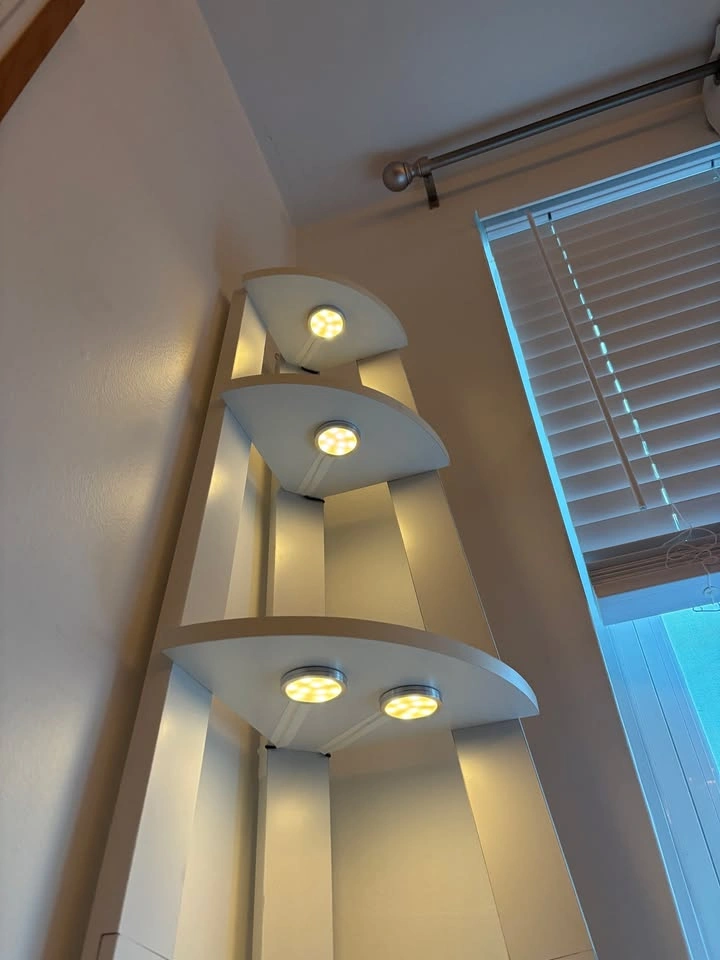 Corner Shelf - White Wood, Rounded Shelves - photo 4