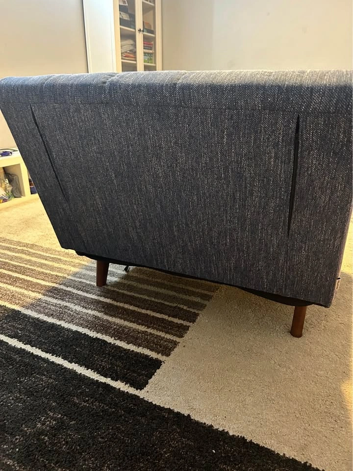 2 Chairs Fold Out into Beds - photo 3