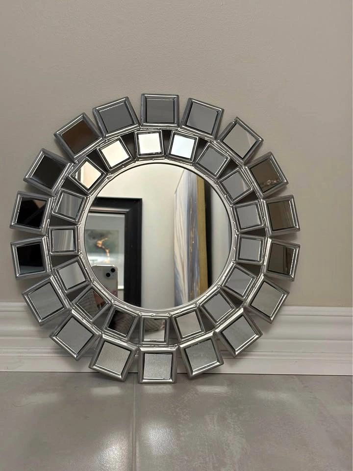 Round Mirror