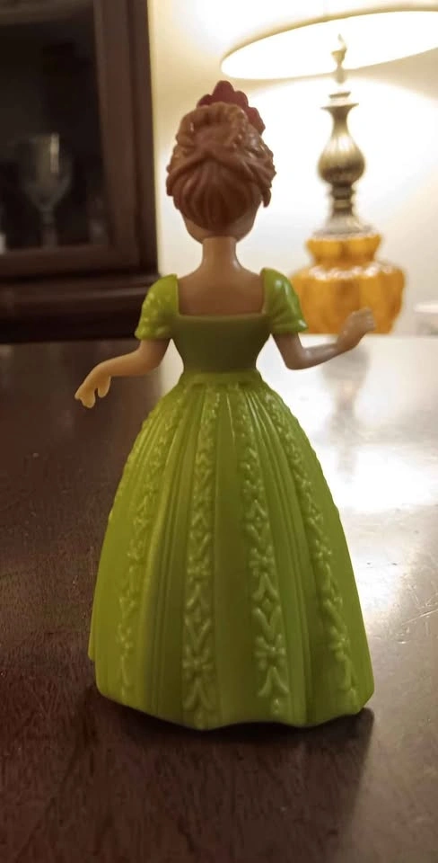 Figurines: Frozen, Sofia, Unicorn, Minions $4 ea, $15 all - photo 3