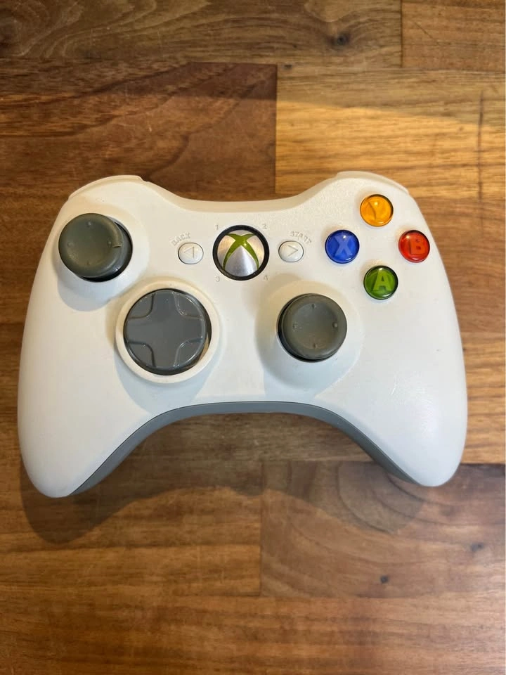 Xbox 360 + 22 Games - photo 2