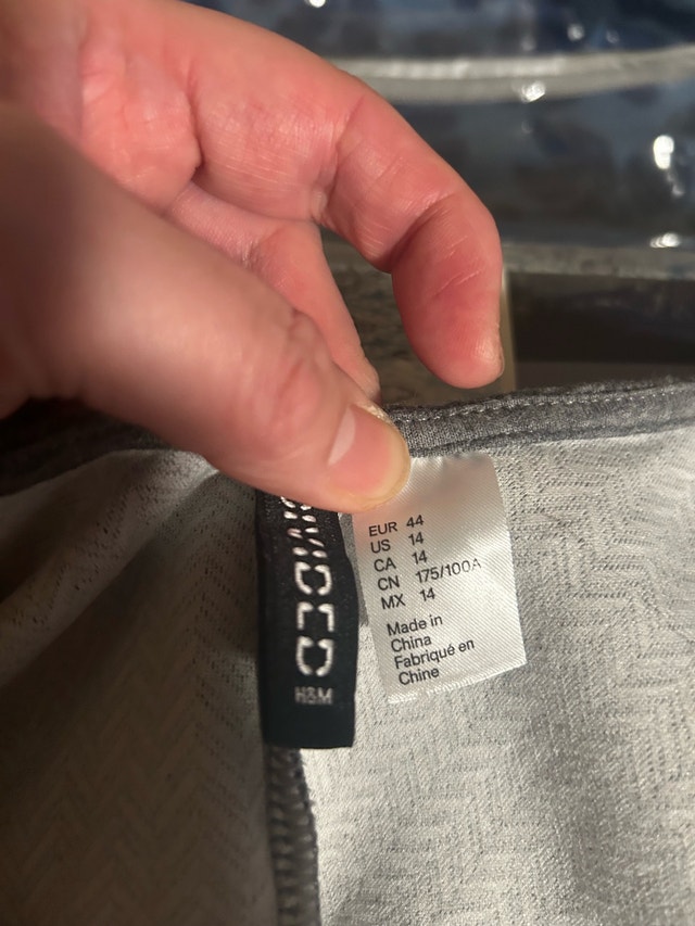 Various Pre-Loved Clothing Items - photo 2