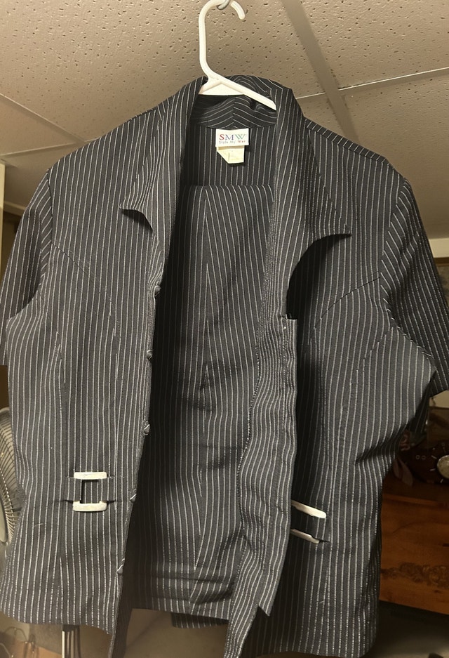 Various Pre-Loved Clothing Items - photo 5