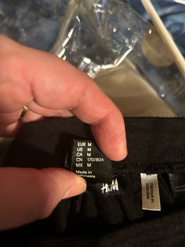 Pre loved clothing - photo 3