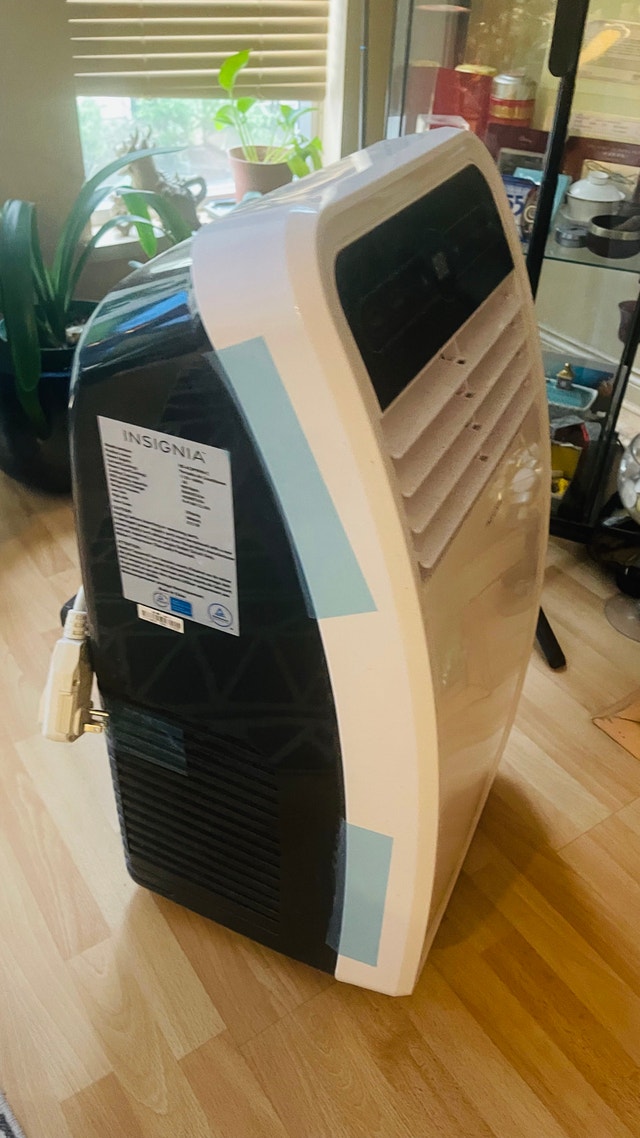 Insignia Portable Air Conditioner 12000 BTU - photo 4
