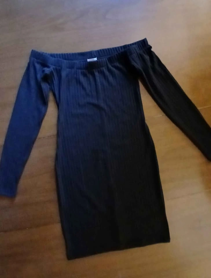 Off the Shoulder GUESS Short Black Dress - NEW Size XS - photo 3
