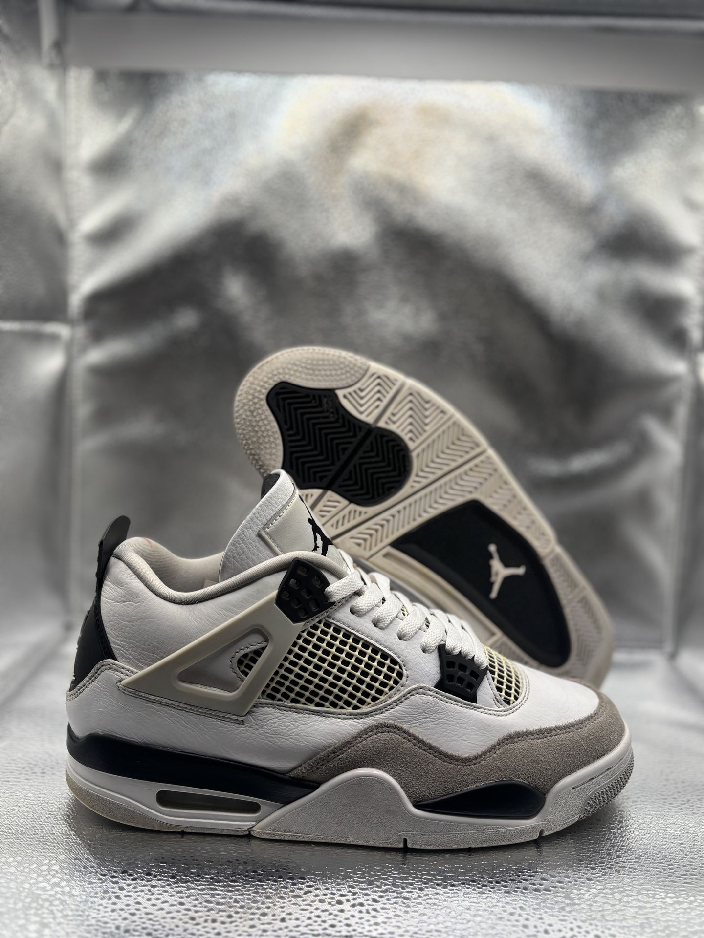 Air Jordan 4 Military Black