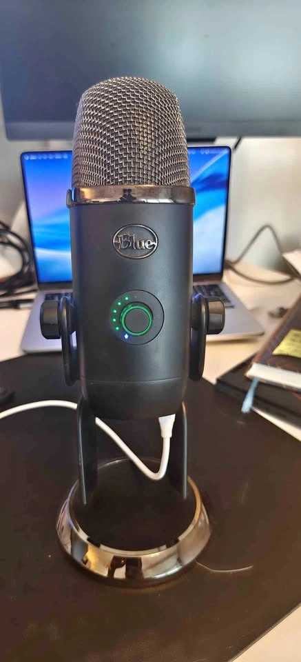 Blue Yeti X Professional Condenser USB Microphone - Black