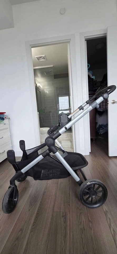 Evenflo Pivot Xpand Travel System w/ Winter Cover - photo 2