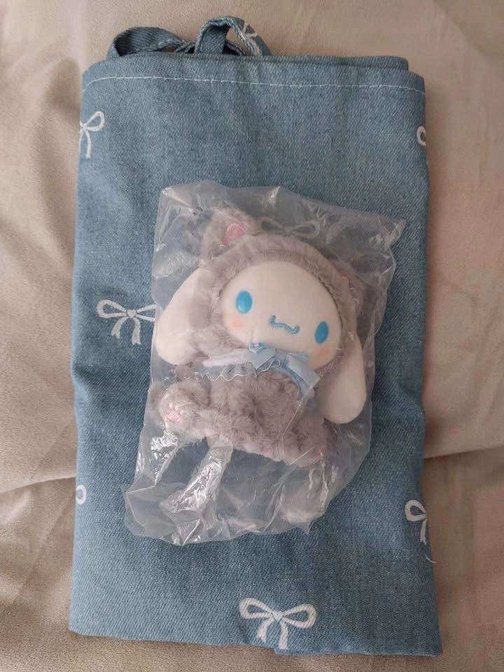 Denim Tote Bag with Cinnamoroll Charm - photo 2