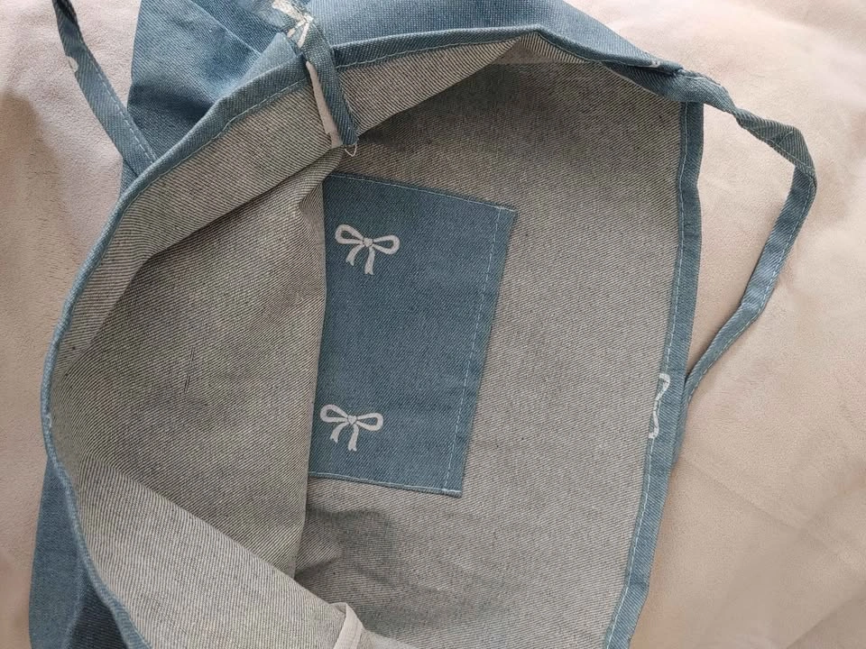 Denim Tote Bag with Cinnamoroll Charm - photo 4