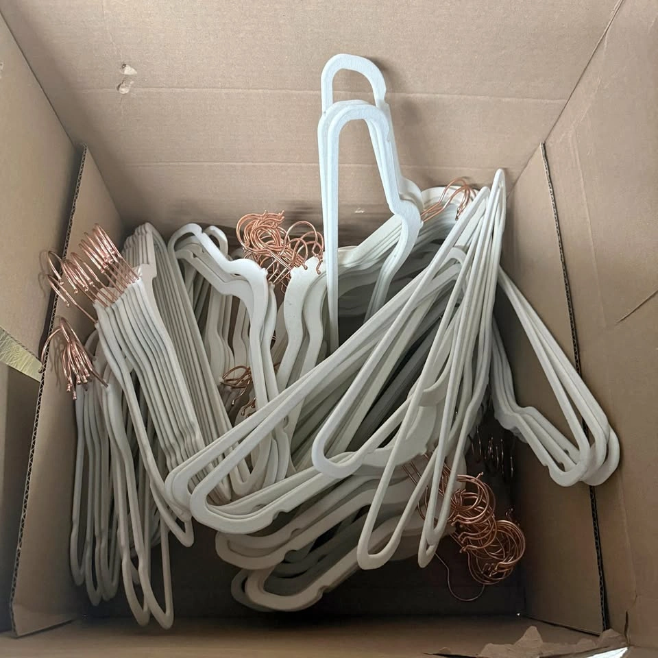 90 White Velvet Hangers with Rose Gold Hooks