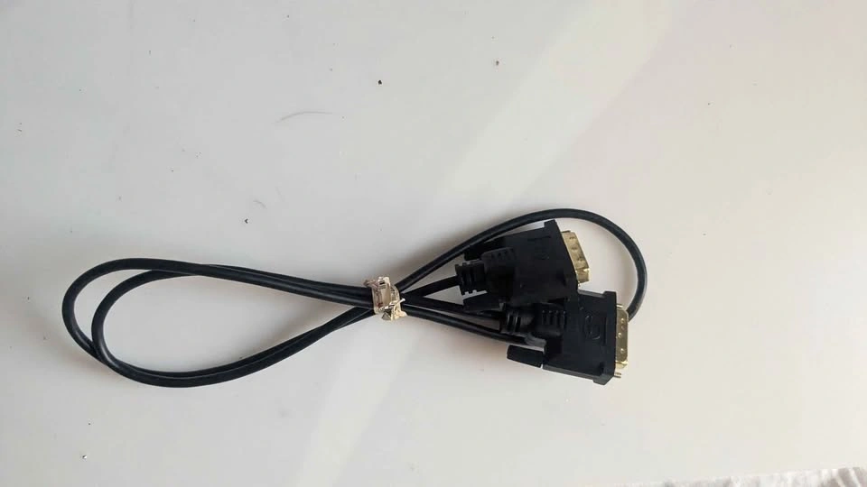 New DVI to DVI Cable - photo 2