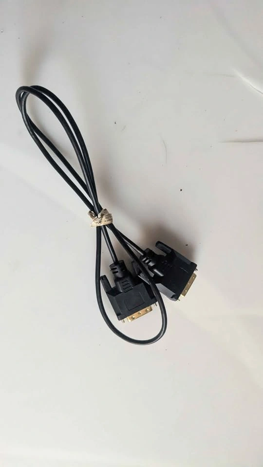 New DVI to DVI Cable - photo 3