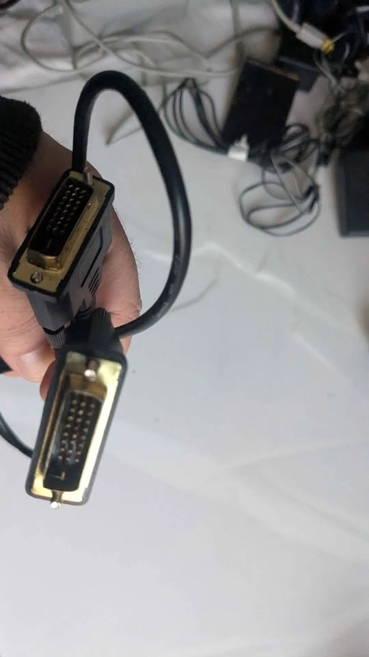 New DVI to DVI Cable - photo 4