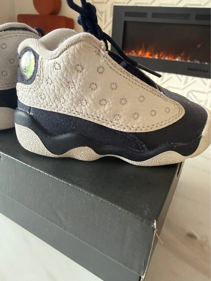 Jordan 13 Retro Toddler Size 5C White & Powder Blue - photo 2