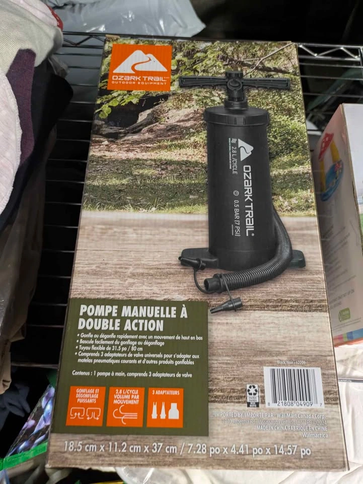 Baby mushroom pool + hand pump (to inflate it) - photo 2