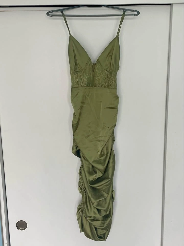 NWT Green Lace Corset Ruched Midi Dress - photo 4