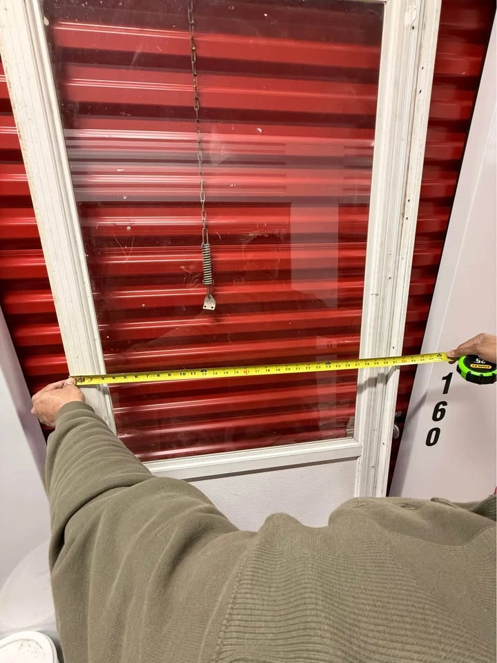 Storm Door, White Metal 32x83 - photo 4