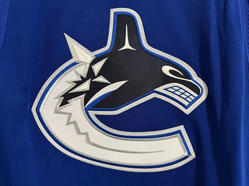 Vancouver Canucks NHL Jersey (New with Tags) - photo 3