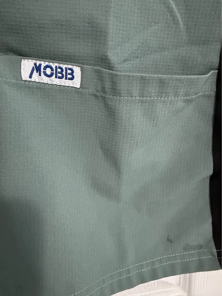 Scrubs Set (2 Sets) – Stylish & Comfortable - photo 4