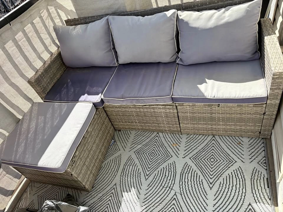 Outdoor patio sofa with chaise/ottoman sectional