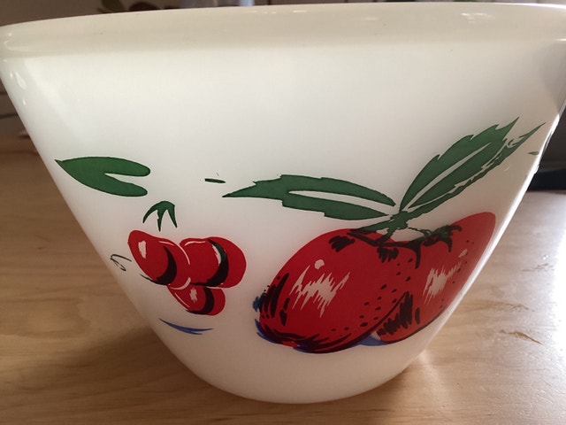 Vintage Fire King Mixing Bowls Cherries & Apples Set of 2 - photo 2