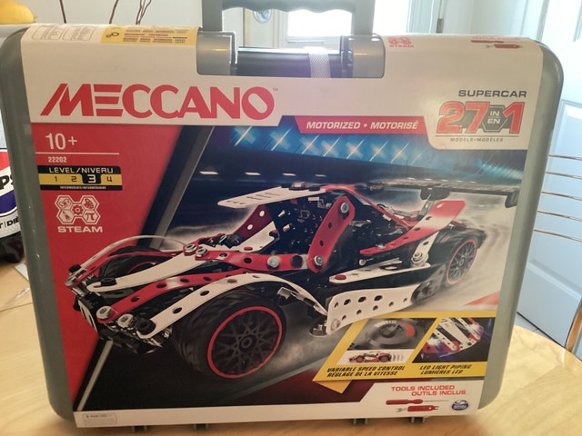 Meccano 25-in-1 Supercar Set - Brand New in Box