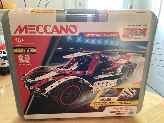 Meccano 25-in-1 Supercar Set - Brand New in Box - photo 2
