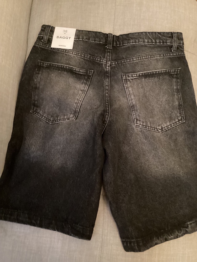 Bershka Baggy Jean Shorts Size 38 - photo 2